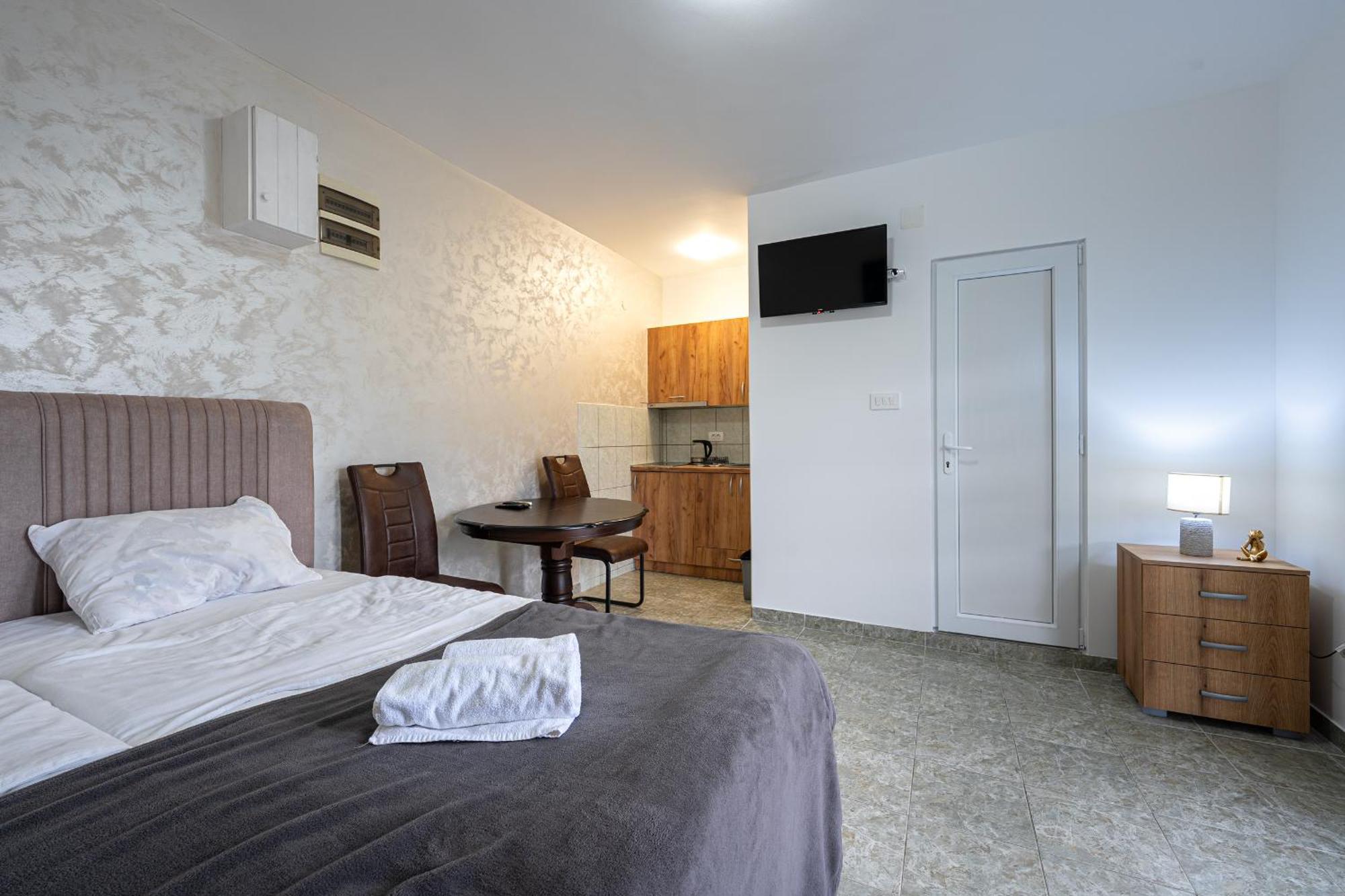 Apartments R&M Tivat Exterior photo